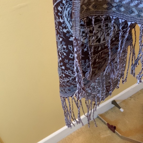 Beautiful Eggplant and brown scarf 🔴 - Picture 3 of 5